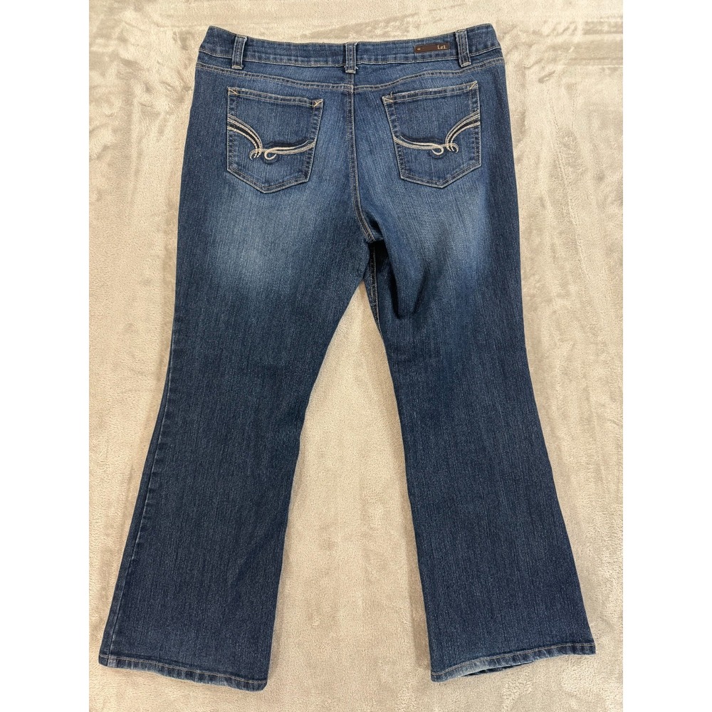 LEI Sophia Hipster Flare Jeans Juniors 17 Blue Bootcut Stretch Dark‎ Wash Denim - Picture 2 of 16